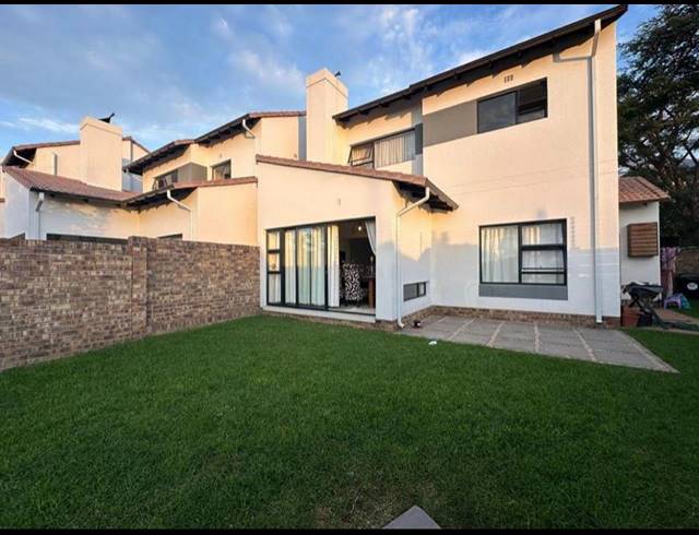 5 bed property to rent in NOORDHANG